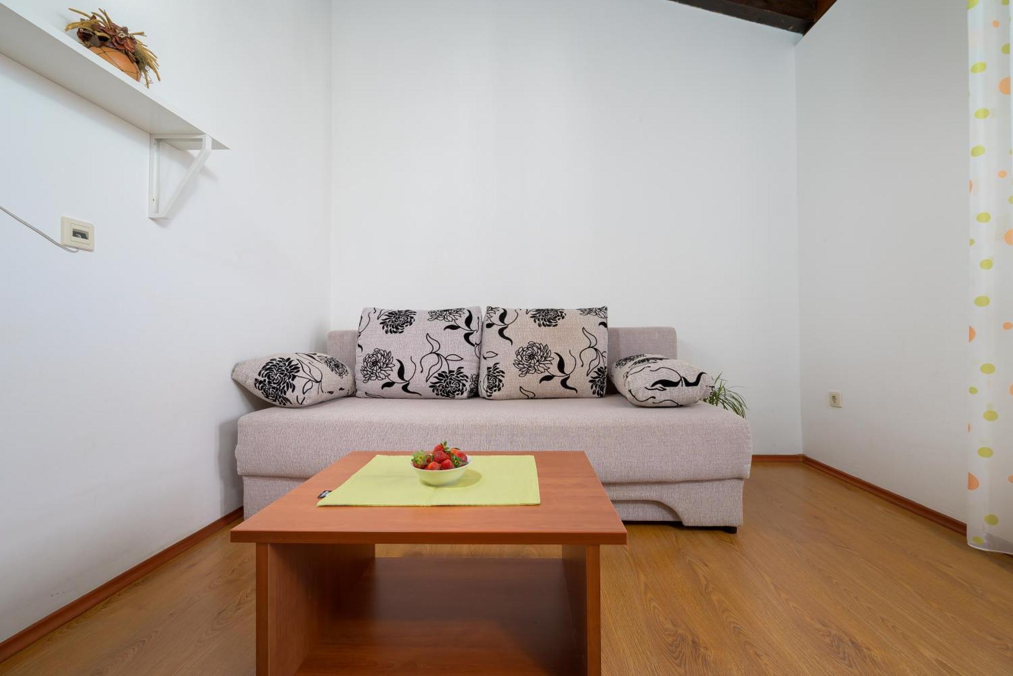 Apartment Pinjola Porec Exterior photo