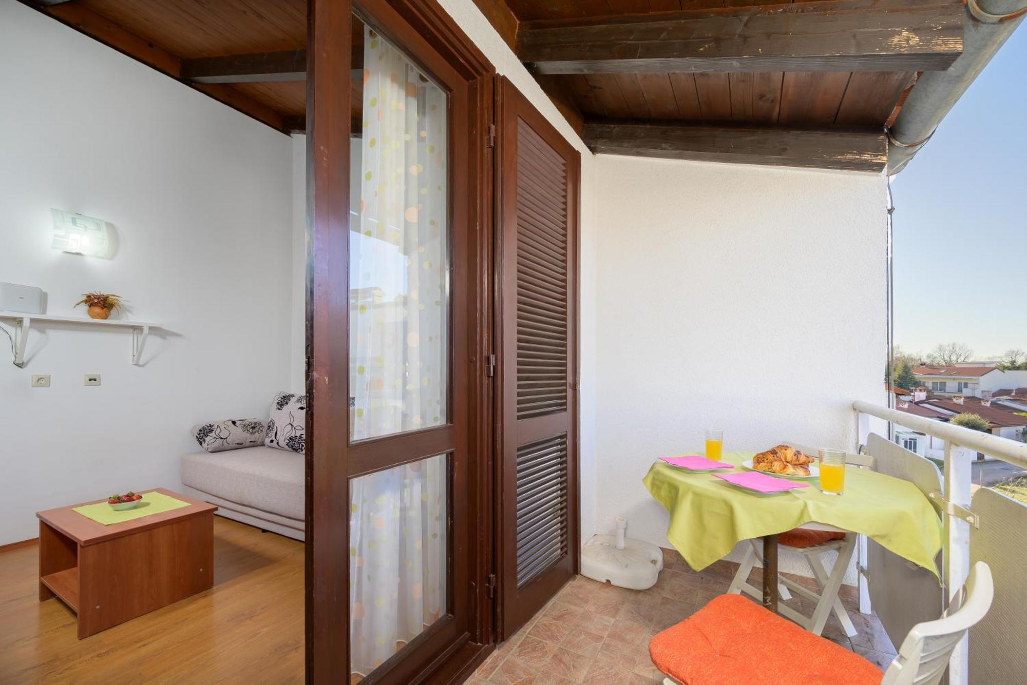 Apartment Pinjola Porec Exterior photo